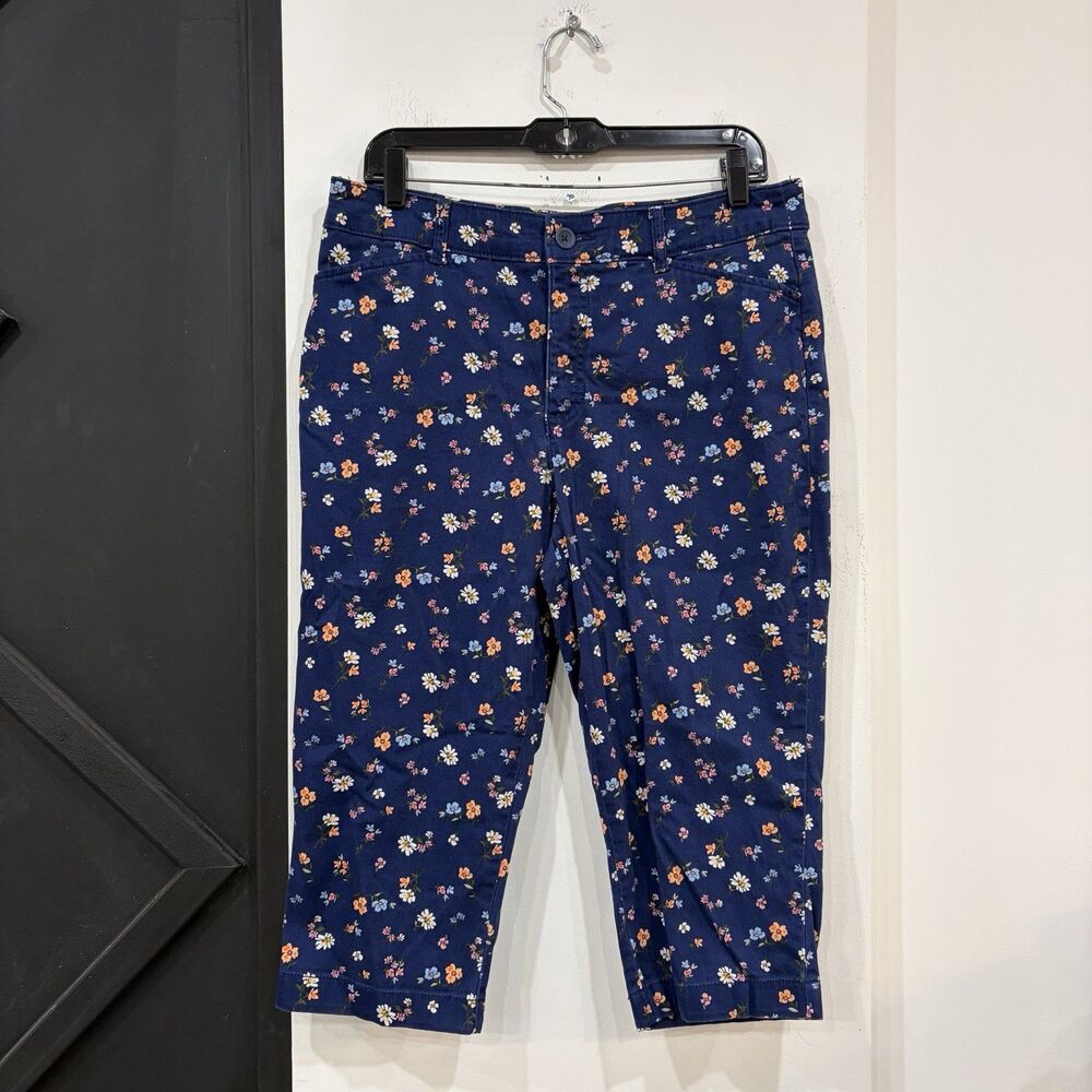 St. John’s Bay Blue Floral Capri Pants Size 12 Cotton Blend Cottage